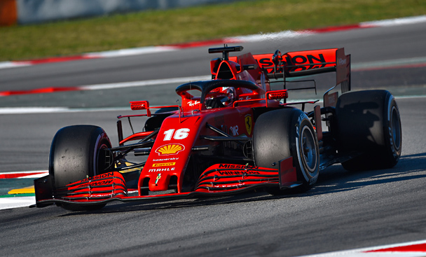 Ferrari vůz